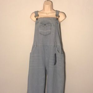 BRAND NEW Anna-kaci light wash denim overalls